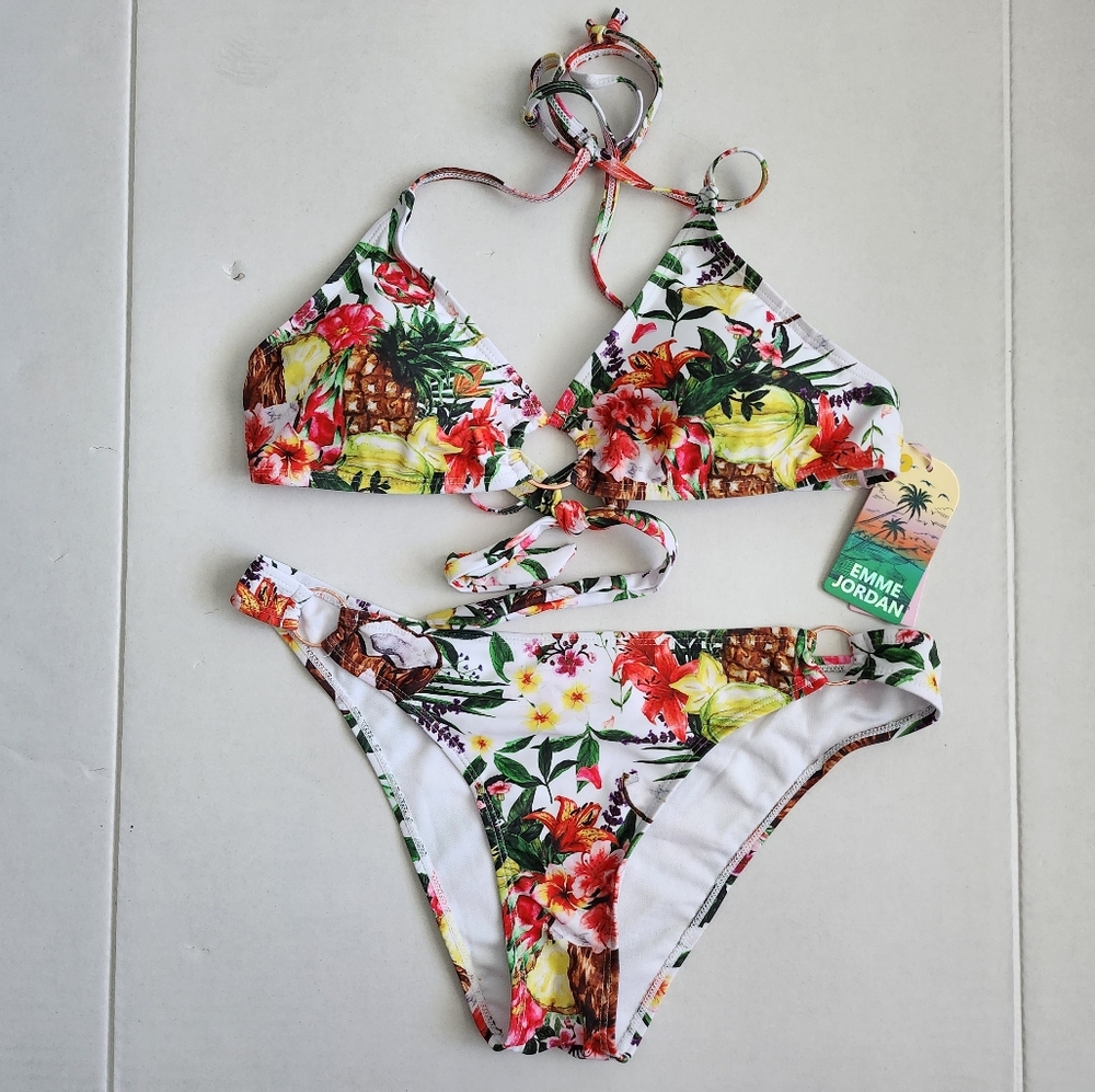 Emme Jordan Two-piece Tropical/floral bikini‎